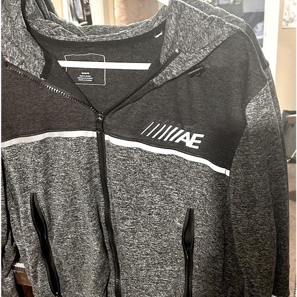 - Men’s American eagle performance jacket - Picture 2 of 5